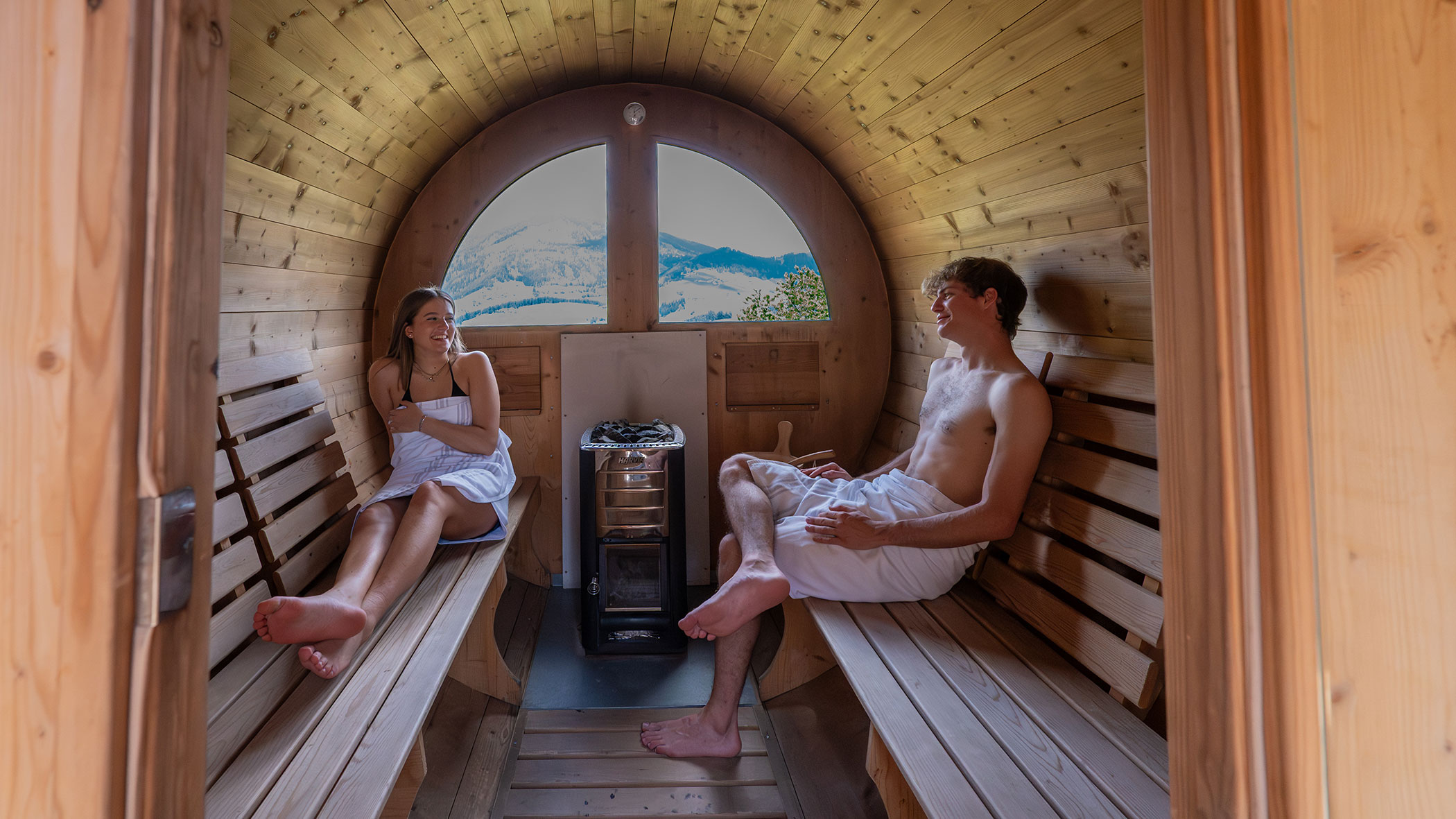 2 Gäste in er Sauna
