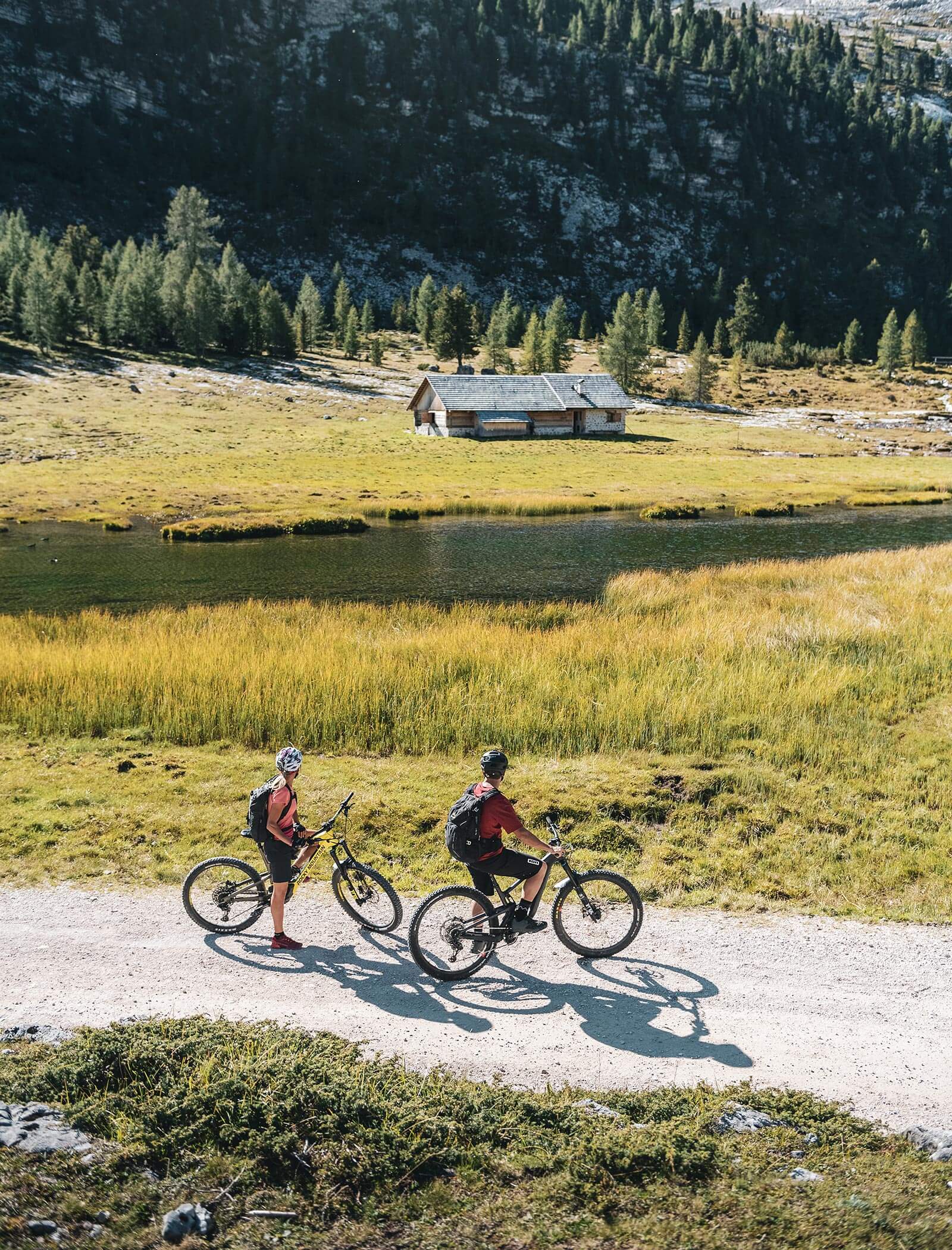 Con la Mountain Bike nell'altopiano di Fanes